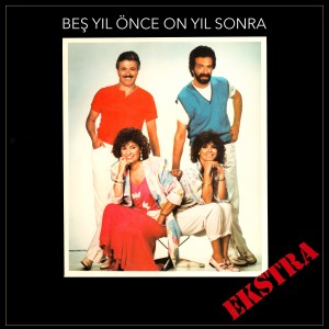 收聽Beş Yıl Önce On Yıl Sonra的Şarkılardan Fal Tuttum歌詞歌曲