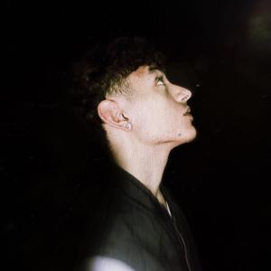 收聽L!MPS的VICTORIA (Explicit)歌詞歌曲