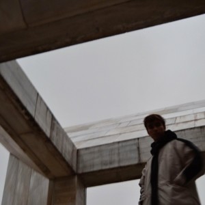 Listen to Tus Grados song with lyrics from Riera