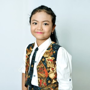 Listen to Mandi song with lyrics from Putricia Indi Febrianti