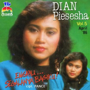 收聽Dian Piesesha的Cinta Bukan Sandiwara歌詞歌曲