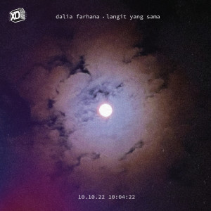 ดาวน์โหลดและฟังเพลง Langit Yang Sama พร้อมเนื้อเพลงจาก Dalia Farhana