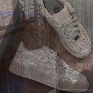 ดาวน์โหลดและฟังเพลง no where 2 go (Explicit) พร้อมเนื้อเพลงจาก cyandream