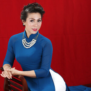 收聽Quỳnh Hoa的Mùa Xuân Đầu Tiên歌詞歌曲