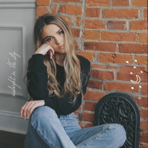 收聽Jaime Deraz的in & Out歌詞歌曲
