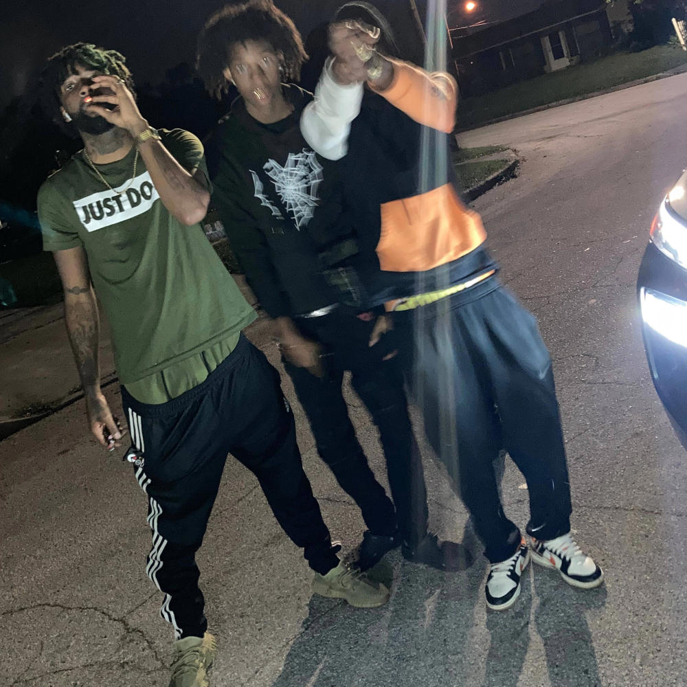No Bullets (feat. Mrlegendary & 1kseeingred|Explicit)