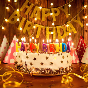 收听Happy Birthday Happy Birthday的Happy Birthday (Band Version)歌词歌曲