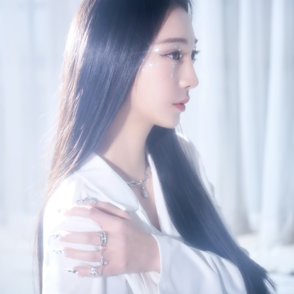 罗婉丁Evangeline