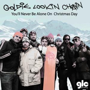 ดาวน์โหลดและฟังเพลง You'll Never Be Alone At Christmas พร้อมเนื้อเพลงจาก Goldie Lookin Chain