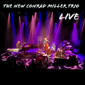 收聽The New Conrad Miller Trio的Love is Around (Live at Injazz 2018)歌詞歌曲