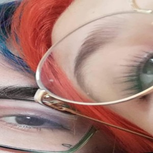 收聽YISVS的Tus ojos歌詞歌曲