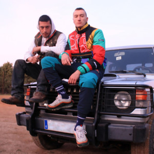 Dengarkan Entonces Quién lagu dari Adry640 dengan lirik