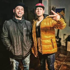 收聽Bogar-T的A Plena Luz Del Dia (feat. AxSierra) (Explicit)歌詞歌曲