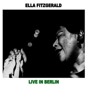 ดาวน์โหลดและฟังเพลง The Lady Is a Tramp(Live) พร้อมเนื้อเพลงจาก Ella Fitzgerald