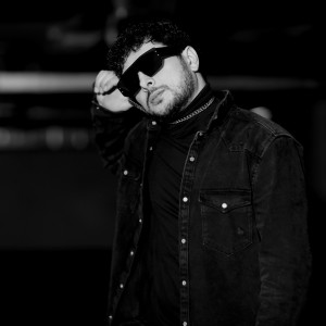 收听Gor Hakobyan的Зацепила歌词歌曲