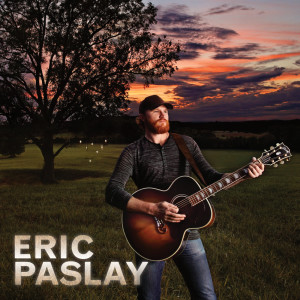 ดาวน์โหลดและฟังเพลง Friday Night พร้อมเนื้อเพลงจาก Eric Paslay