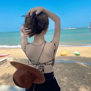 Listen to 大富大贵我替你骄傲 song with lyrics from DJ小郝