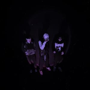 ดาวน์โหลดและฟังเพลง DIRO! (feat. g3urin & zvch) (Explicit) พร้อมเนื้อเพลงจาก Versatille