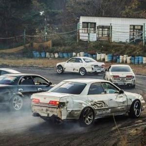 收聽Dj Shuriken666的INTO THE DITCH (feat. CREEPMXNE) (Explicit)歌詞歌曲