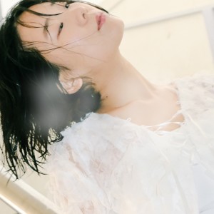 Listen to Ray song with lyrics from 김사월