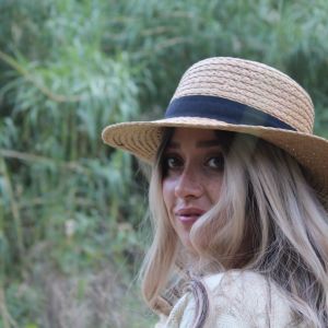 Listen to Dikenli Tuzak song with lyrics from Gamze Nur