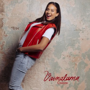 收聽Vaimalama的Colore歌詞歌曲