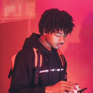 ดาวน์โหลดและฟังเพลง T-Shirt Love (Explicit) พร้อมเนื้อเพลงจาก AlmightyK