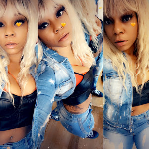Dengarkan lagu Freaky Friday (Explicit) nyanyian Keshia Kash dengan lirik