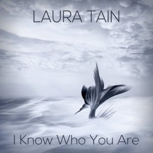 收聽Laura Tain的I'll Do My Crying in the Rain歌詞歌曲