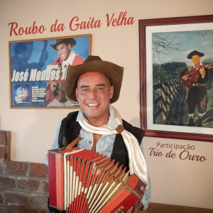 Listen to Roubo da Gaita Velha song with lyrics from José Mendes Júnior
