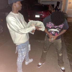 ดาวน์โหลดและฟังเพลง Aisle 3 (Explicit) พร้อมเนื้อเพลงจาก 1217 Sk8