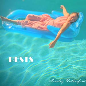 收聽Ainsley Rutherford的Thighs! (feat. Bradley Gerwig, Michaela Eagles, Maddie Jones & Connor King)歌詞歌曲