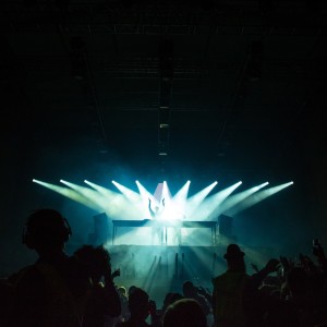 ดาวน์โหลดและฟังเพลง Dj Aku Lagi Goyang พร้อมเนื้อเพลงจาก Yoga Ardiansyah RMX