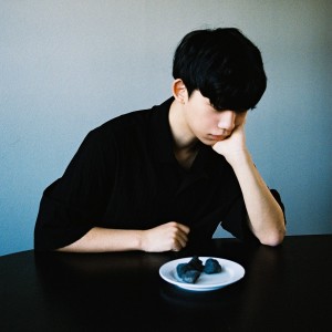 Listen to Empty room song with lyrics from Eizzyboy