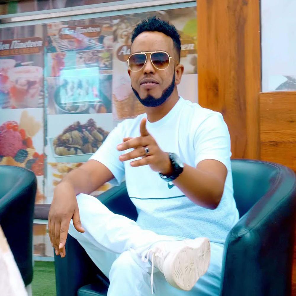 Farmaajo (feat. Yuusuf Hanad) (Yurub Geenyo Remix)