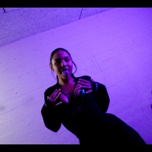 收聽Robaloo Frans的Minke ni rap mas (feat. Ernstig, JunnyRast & Kenitooh) (Explicit)歌詞歌曲