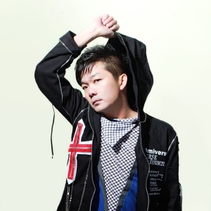 收聽覃飛宇的春泥 (cover: 庾澄慶) (完整版)歌詞歌曲