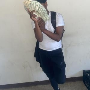 Lil West的專輯Who Is She (Freestyle) (Explicit)