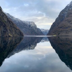 Dengarkan Campuran lagu dari Alvin revolution dengan lirik