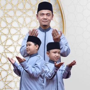 Listen to Maghfirah song with lyrics from Ustaz Bambang