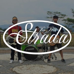 Album Penyanyi Kamar oleh Strada