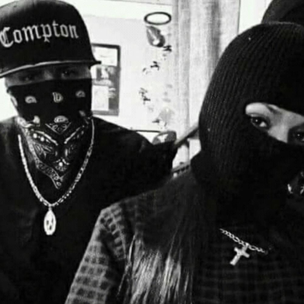 En Las Altas Y Las Bajas(feat. El Oscuro) (Explicit)
