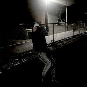 收聽Yxn KILA的Riot (feat. NikolaElLily) (Explicit)歌詞歌曲