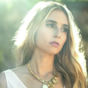 Brokenhearted dari Carly Rose