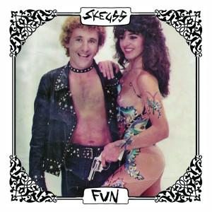 ดาวน์โหลดและฟังเพลง Fun พร้อมเนื้อเพลงจาก Skegss