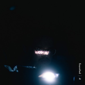 收听Finding Hope的Lonely歌词歌曲