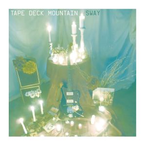 ดาวน์โหลดและฟังเพลง Half Life พร้อมเนื้อเพลงจาก Tape Deck Mountain