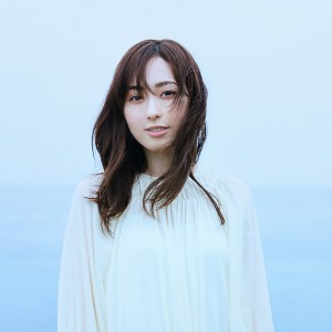 ดาวน์โหลดและฟังเพลง Kaze Ni Fukarete พร้อมเนื้อเพลงจาก Haruka Fukuhara