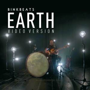 ดาวน์โหลดและฟังเพลง Earth (Video Version) พร้อมเนื้อเพลงจาก Binkbeats