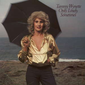 收聽Tammy Wynette的Out of the Spotlight歌詞歌曲